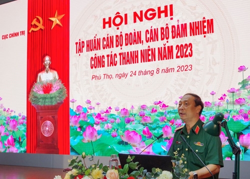Thiếu tướng Nguyễn Sơn Hà, Phó chủ nhiệm Chính trị Quân khu 2 chủ trì tập huấn công tác Đoàn  